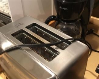 Kitchen - Toaster & coffee maker (Mr Coffee) - TOASTER SOLD - Mr. COffee still available
