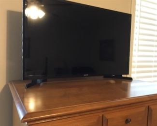 Master bedroom - Sanyo tv 