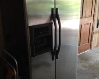 Garage - Refrigerator - works - ice maker has not been hooked up but was working before moving to garage location 