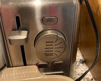 Kitchen -  Cuisinart toaster - SOLD