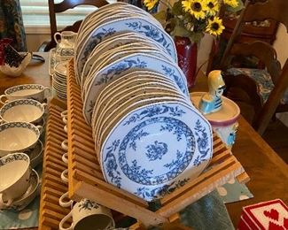 Large set of dishes with completer pieces