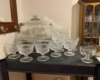 Covered cake plate  & large set of sherberts