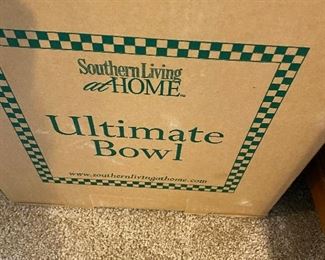 Ultimate bowl - new in box - never used- prior picture