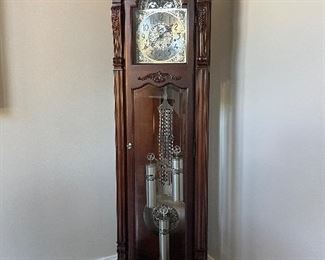 Howard Miller 7’ tall clock (model 660-308)