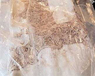 Linen & Lace table cover