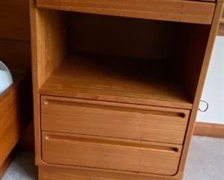 Torring Night Stands (2),