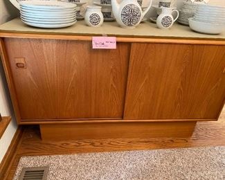 Small Buffet/Server,