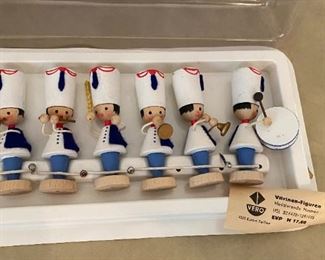 Wooden Christmas Items,