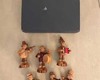 Wooden Christmas Items,