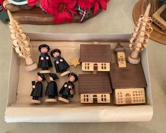 Wooden Christmas Items,