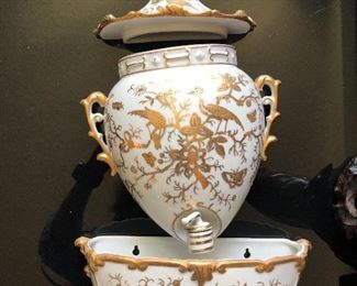 Porcelain Pavrhani wall hanging