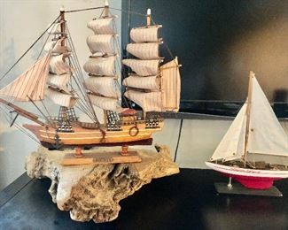 Ship models and large petrified wood