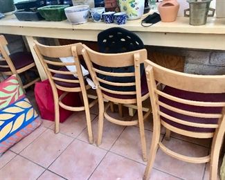folding wooden chairs for game table