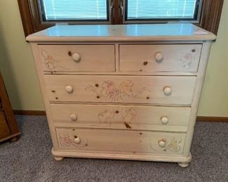 36 Thomasville Dresser