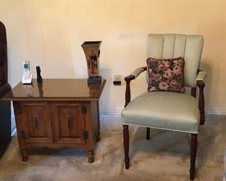  Vinyl safe and side arm chair