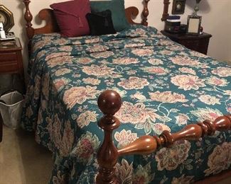 Mater bedroom bed queen size “cannon-ball bed - Walter- Nutting by Drexel 