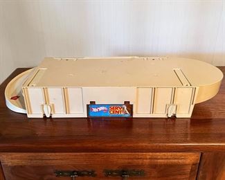 Vintage Hot Wheel Service Center