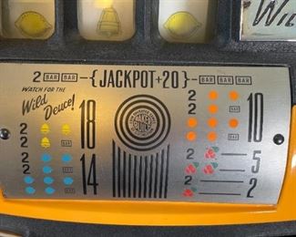 1940s Mills 25c Hi-Top Deuce Wild Slot Machine RESTORED 25 Cent	26x16x16in	HxWxD
