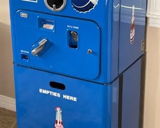 1950s Pepsi Cola PC27B 10c Vendorlator Vending Machine RESTORED 10 Cent Dome/Round Top B27 27B 27 B VMC	52.5 x 24.5 x 25	HxWxD
