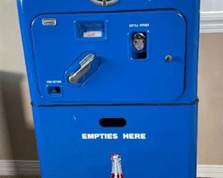 1950s Pepsi Cola PC27B 10c Vendorlator Vending Machine RESTORED 10 Cent Dome/Round Top B27 27B 27 B VMC	52.5 x 24.5 x 25	HxWxD
