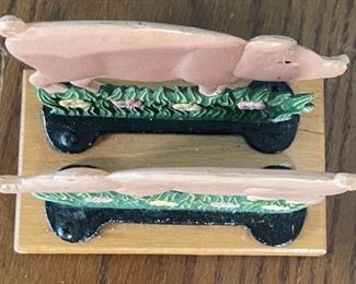 Cast Iron Pig Napkin Holder	6.5x3.5x6in	HxWxD
