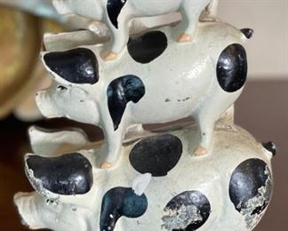 Cast Iron 3 Stacked Pigs Piggy Back Figurine	7x2.5x5in	HxWxD
