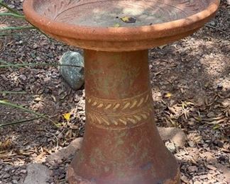Terracotta Bird Bath	22x19.5in diameter	
