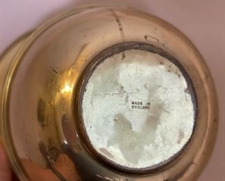 Vintage Brass Spittoon Made in England	6 x 8in diameter	
