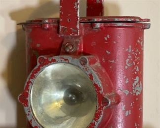 WWII Navy Battleship  Lantern 9-S-4482-L	9.5 x 8 x 5in	
