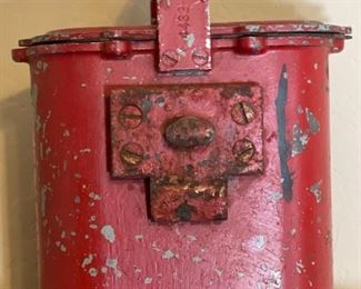 WWII Navy Battleship  Lantern 9-S-4482-L	9.5 x 8 x 5in	
