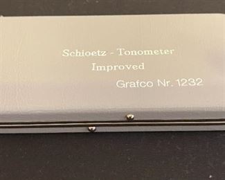 Schiotz Tonometer Improved 1231 Ophthalmology Tool	Case: .5x6.25x3in	HxWxD

