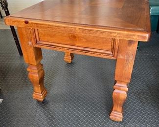 Solid Wood End Table Single	23.5x26x26in	HxWxD
