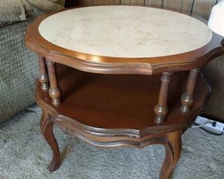 Mersman 2 tier round side table 23 x 28 x 28 in