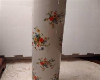 Lefton hand painted vase 9 in tall