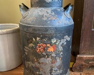 Vintage 10 Gallon Milk Can