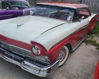 1957 Ford Fairlane 500