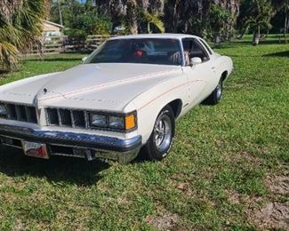 1976 Pontiac Grand LeMans Sport Coupe