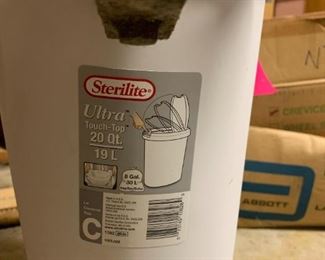 25 LB Sterilite Bin of Scrap Metal