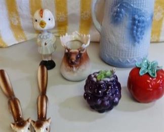 Assortment of Kitchen Items