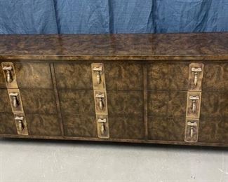 VINTAGE MASTERCRAFT NINE DRAWER DRESSER WITH BRASS HARDWARE