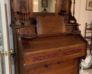 Antique Packard Pump Organ