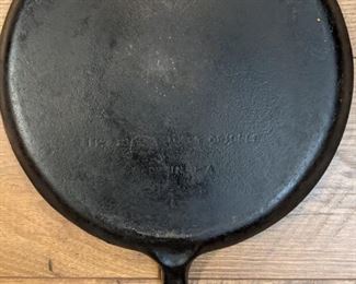 Wagner Ware Flat Cast Iron Skillet