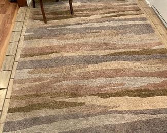 Nice Traditional Area Rug