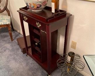 Metal Wine Bottle Holder