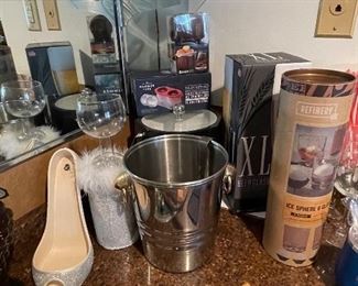 Ice Bucket, Wine Holders, 