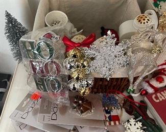 Christmas Wallflowers, Christmas Pins