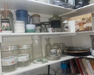 Pyrex Glass Canisters, Glass Storage Jars, Pitchers, Plastic Storage Containers 