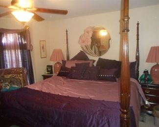 KING SIZE 4-POST BED