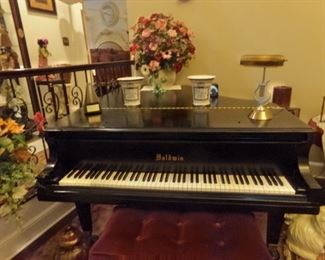 BALDWIN GRAND PIANO