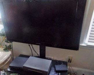 SEVERAL LARGE FLAT SCREEN TV's